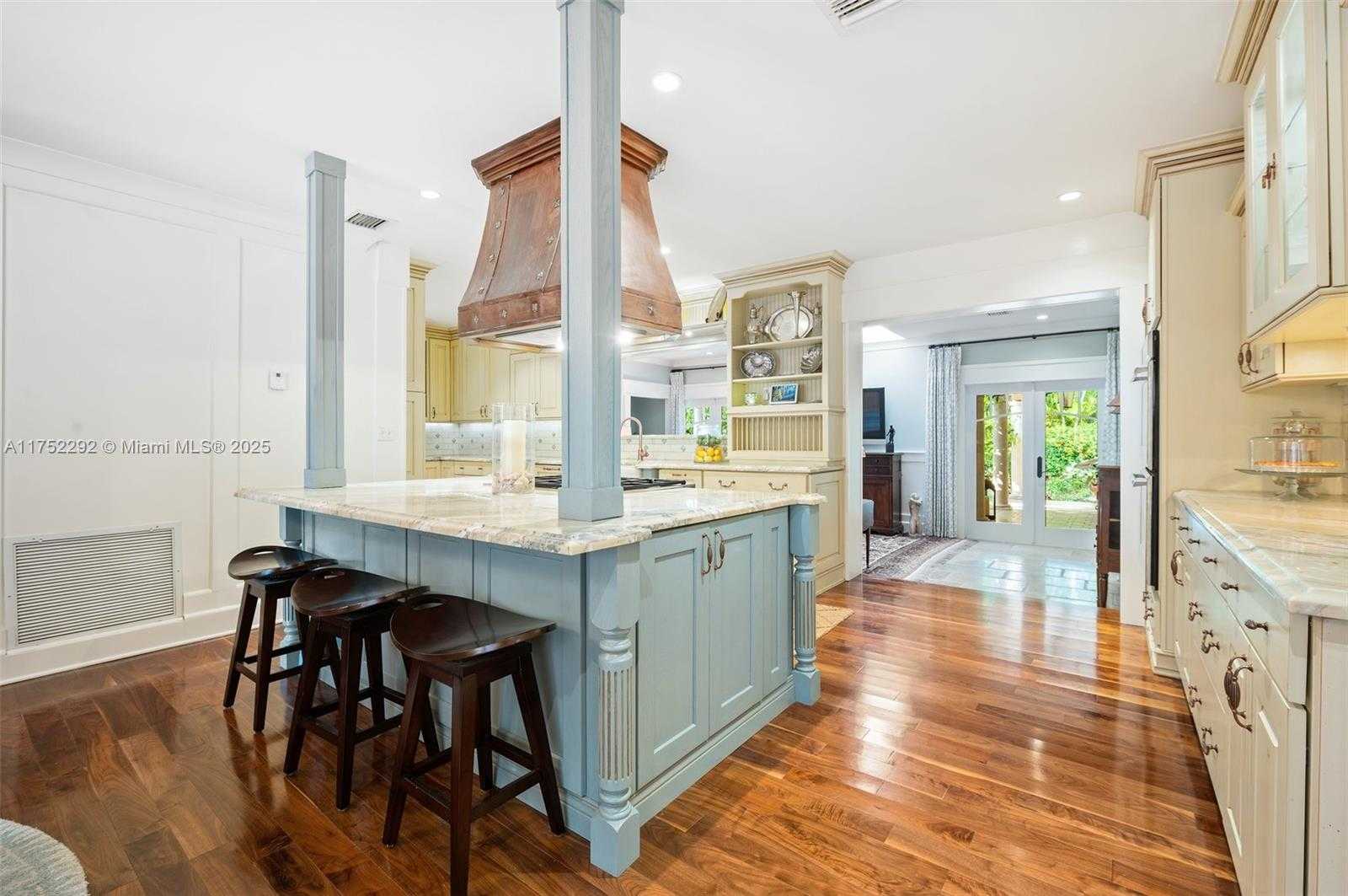 Small Image of 4151 PARK AVE, Coconut Grove Number 15