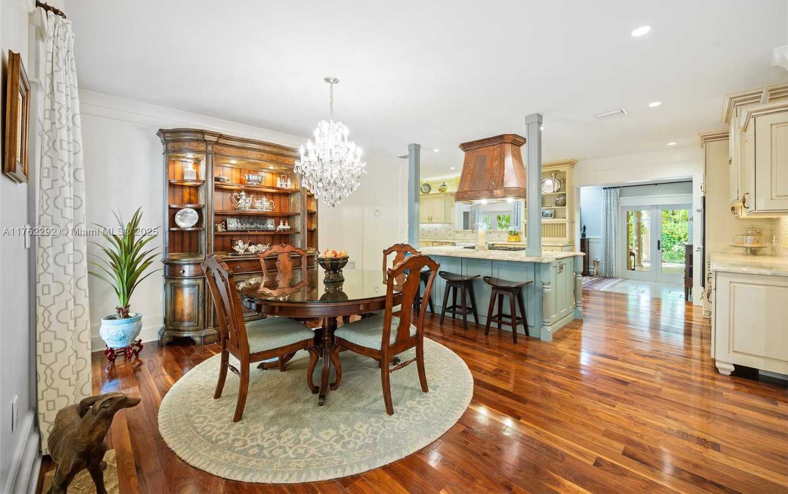 Small Image of 4151 PARK AVE, Coconut Grove Number 2