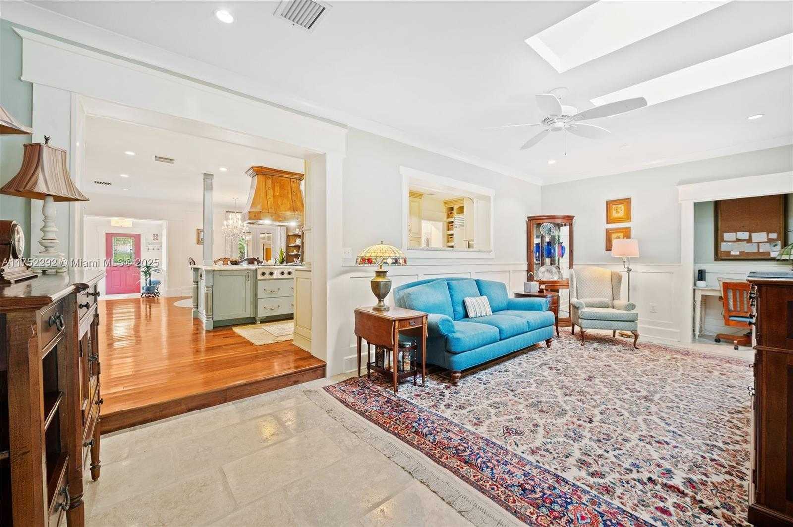 Small Image of 4151 PARK AVE, Coconut Grove Number 21