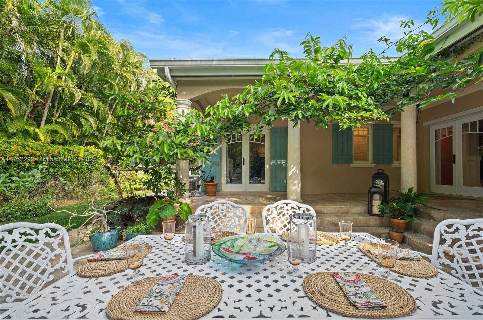 Small Image of 4151 PARK AVE, Coconut Grove Number 31