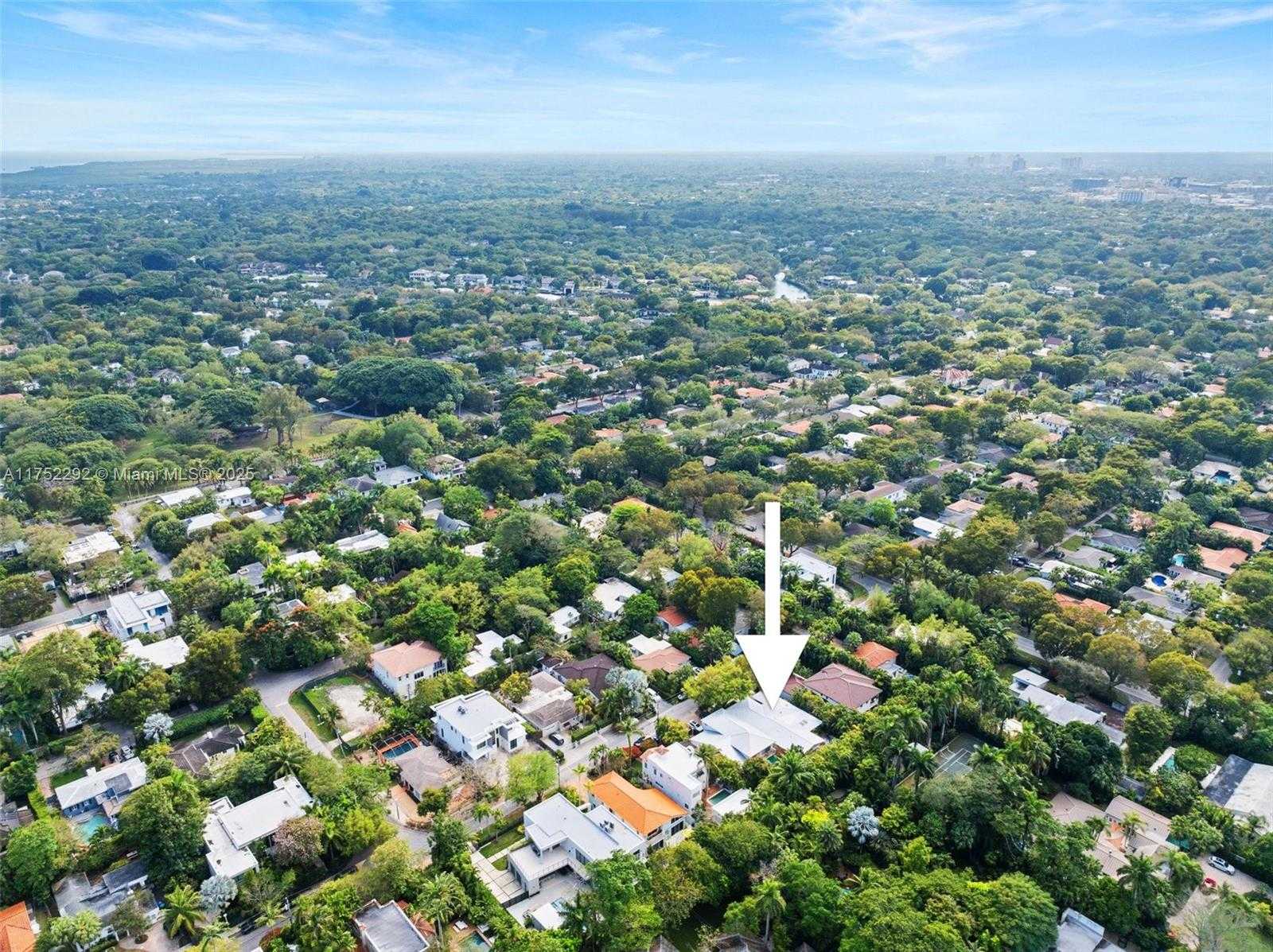 Small Image of 4151 PARK AVE, Coconut Grove Number 37
