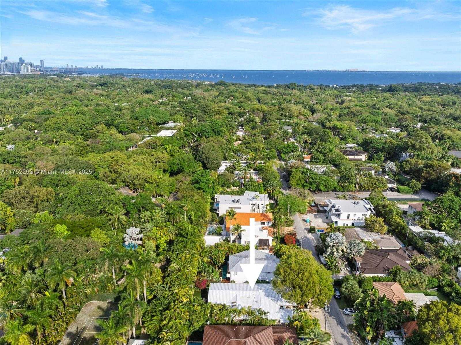 Small Image of 4151 PARK AVE, Coconut Grove Number 40