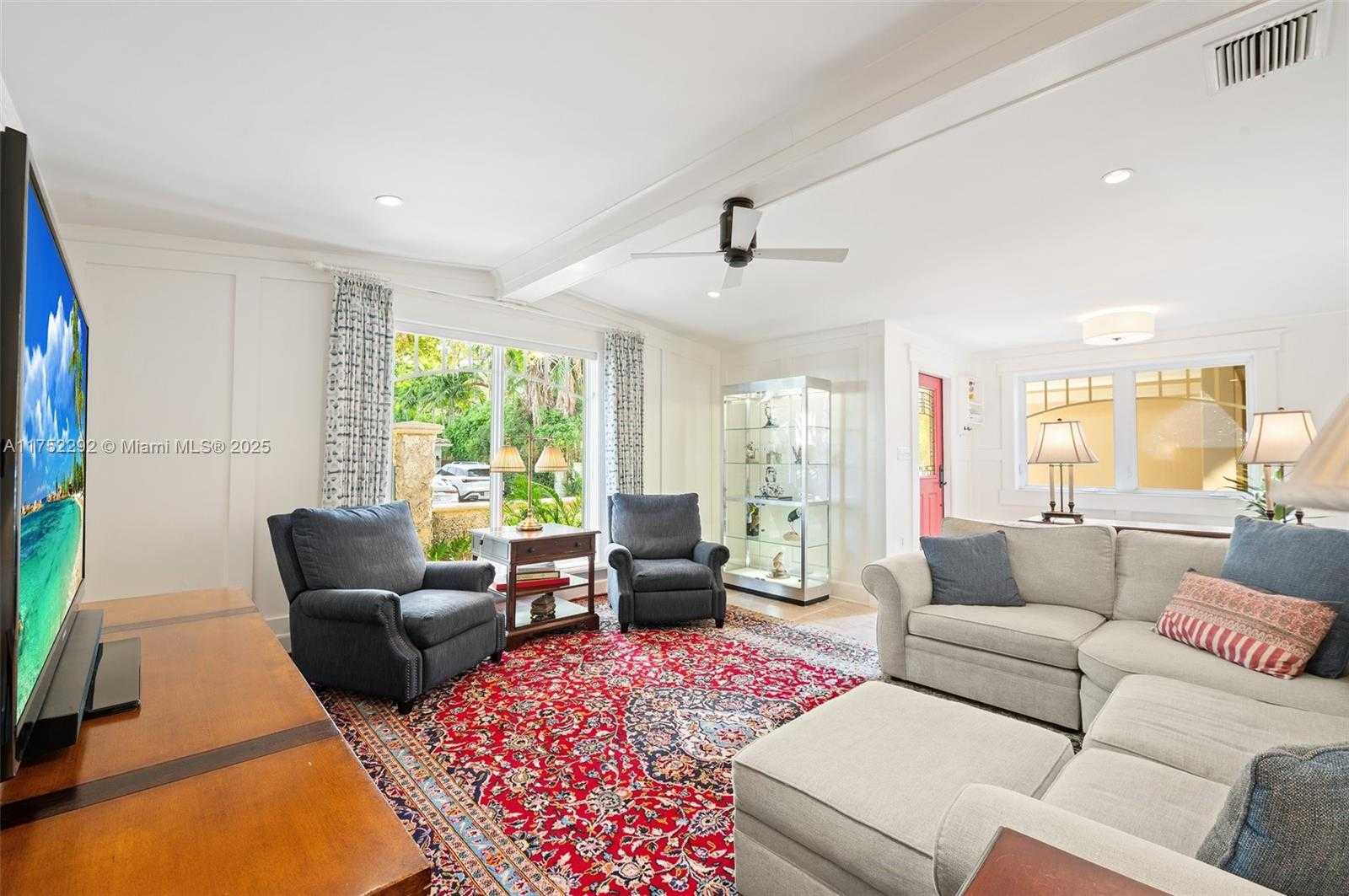 Small Image of 4151 PARK AVE, Coconut Grove Number 7