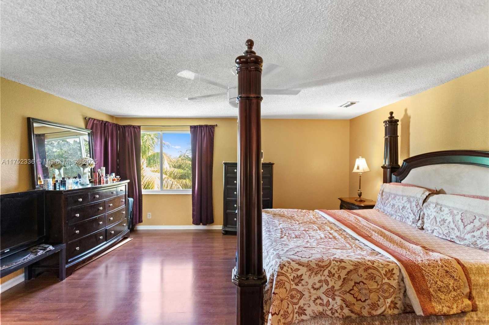 Small Image of 1071 SOUTH WEST 101ST TER, Pembroke Pines Number 20