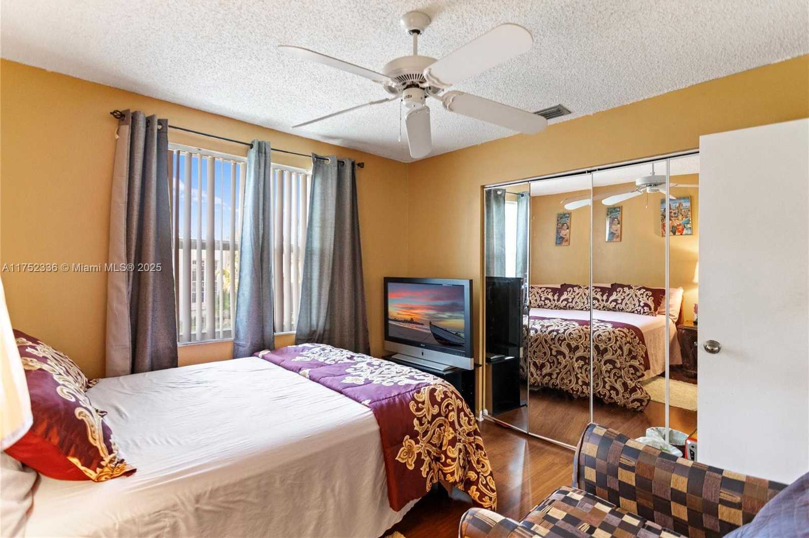Small Image of 1071 SOUTH WEST 101ST TER, Pembroke Pines Number 27