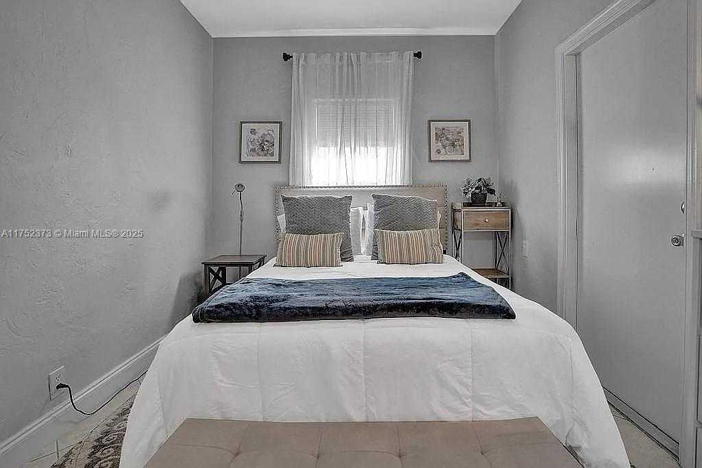 Small Image of 8900 HARDING AVE, Surfside Number 22