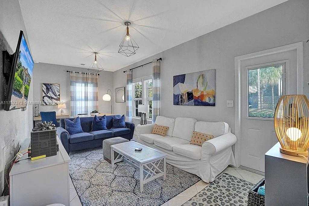 Small Image of 8900 HARDING AVE, Surfside Number 5