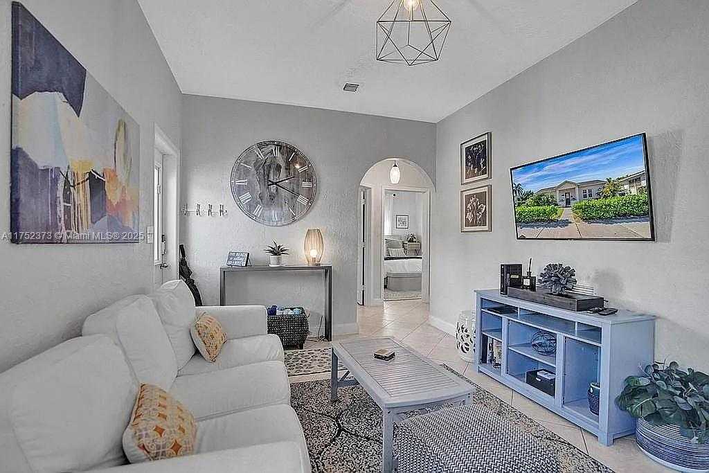 Small Image of 8900 HARDING AVE, Surfside Number 6
