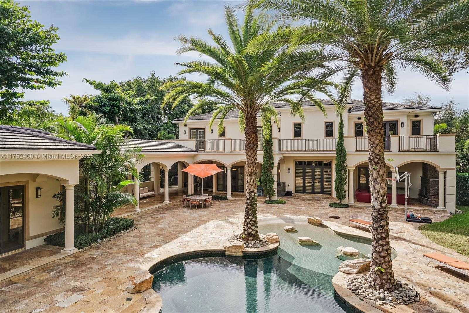 Small Image of 9601 SOUTH WEST 60TH CT, Pinecrest Number 8