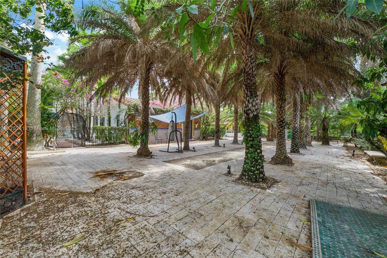 Small Image of 1624 GRANADA BLVD, Coral Gables Number 19