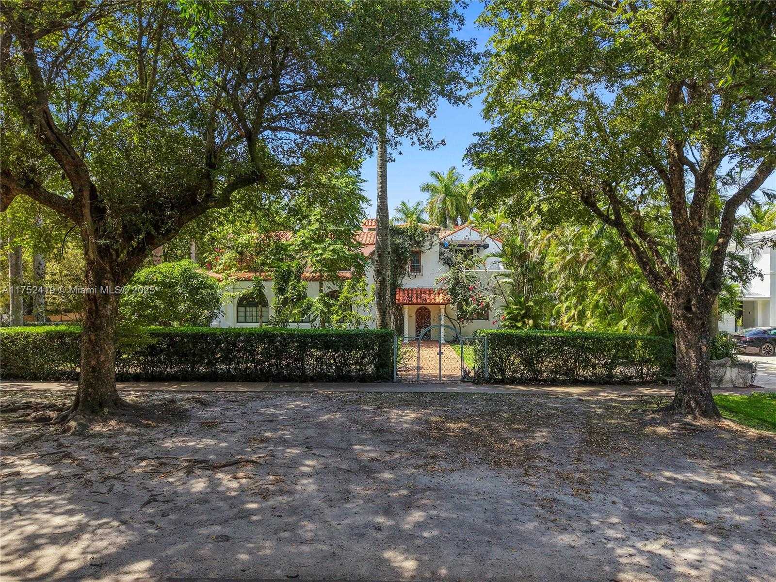 Small Image of 1624 GRANADA BLVD, Coral Gables Number 44