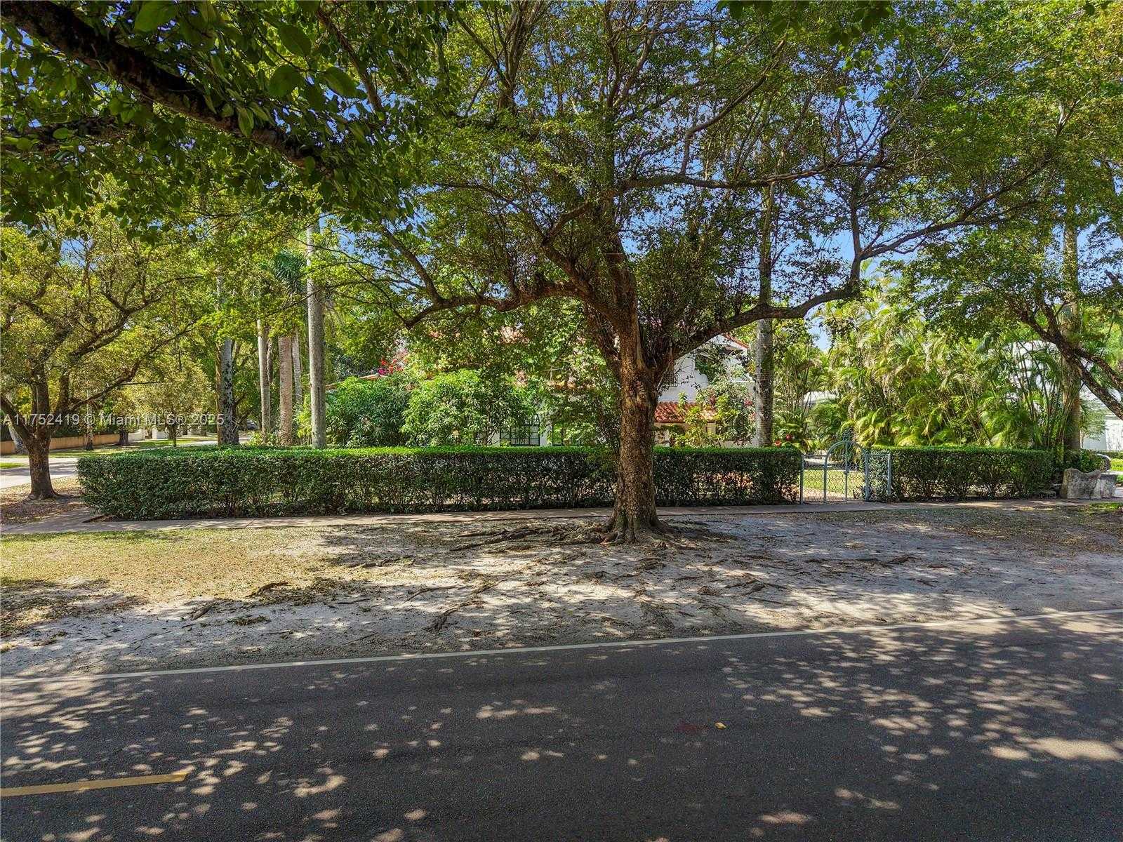 Small Image of 1624 GRANADA BLVD, Coral Gables Number 50