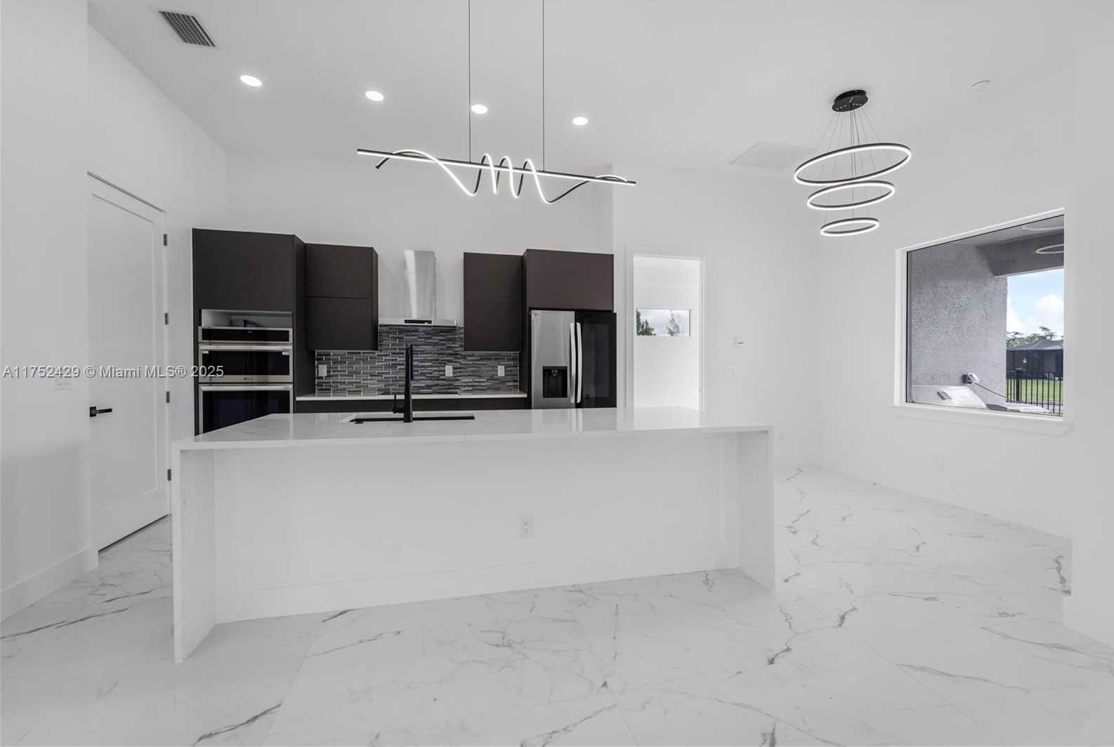 Small Image of 2721 NORTH WEST 41ST AVE, Cape Coral Number 11