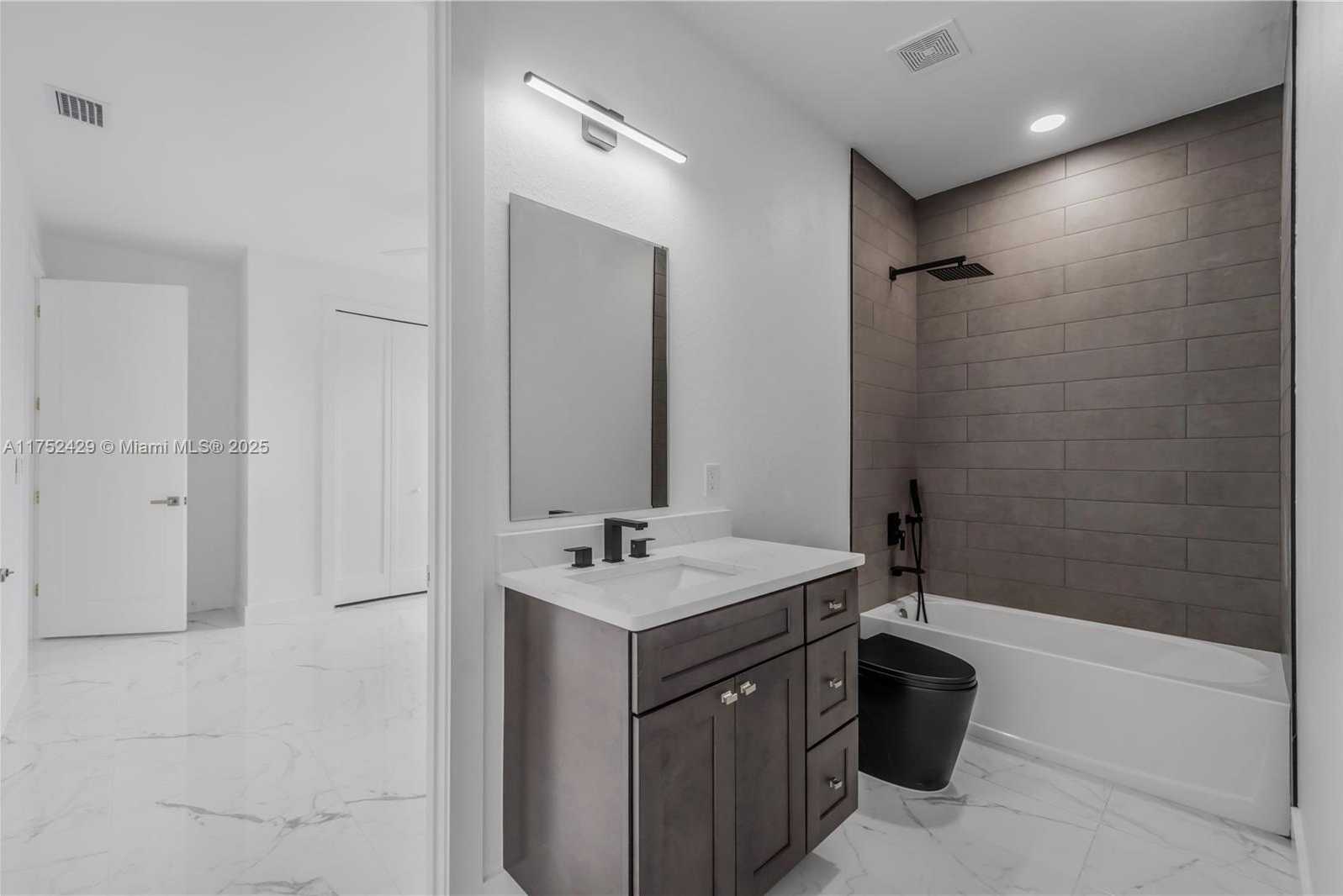 Small Image of 2721 NORTH WEST 41ST AVE, Cape Coral Number 23