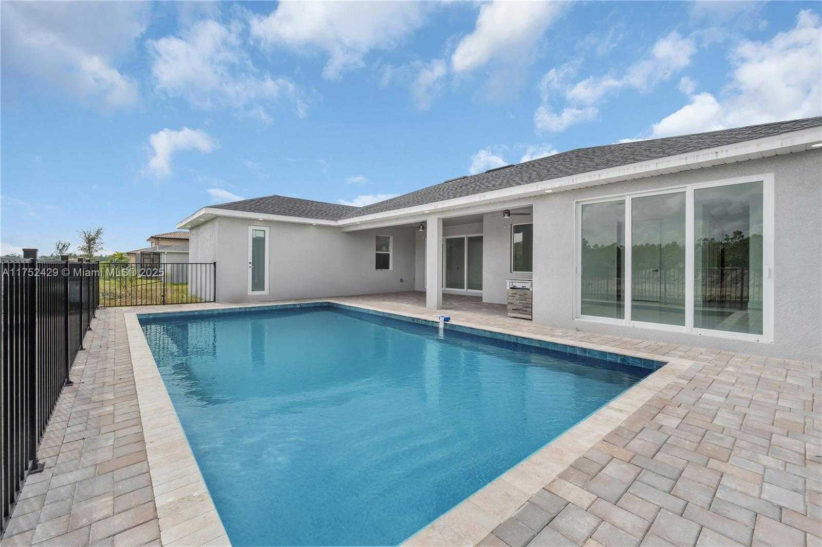 Small Image of 2721 NORTH WEST 41ST AVE, Cape Coral Number 32