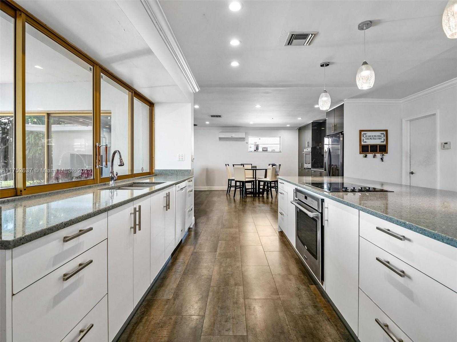 Small Image of 3610 NORTH 53RD AVE, Hollywood Number 10