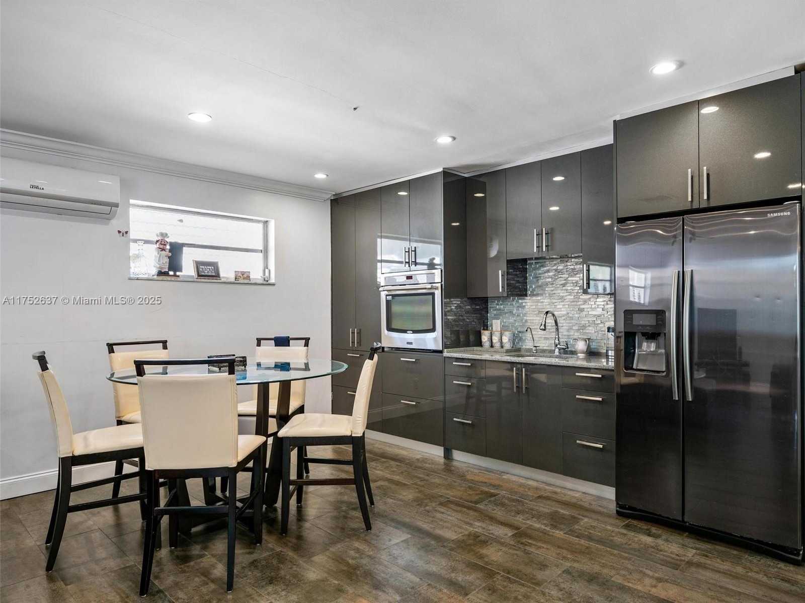 Small Image of 3610 NORTH 53RD AVE, Hollywood Number 14