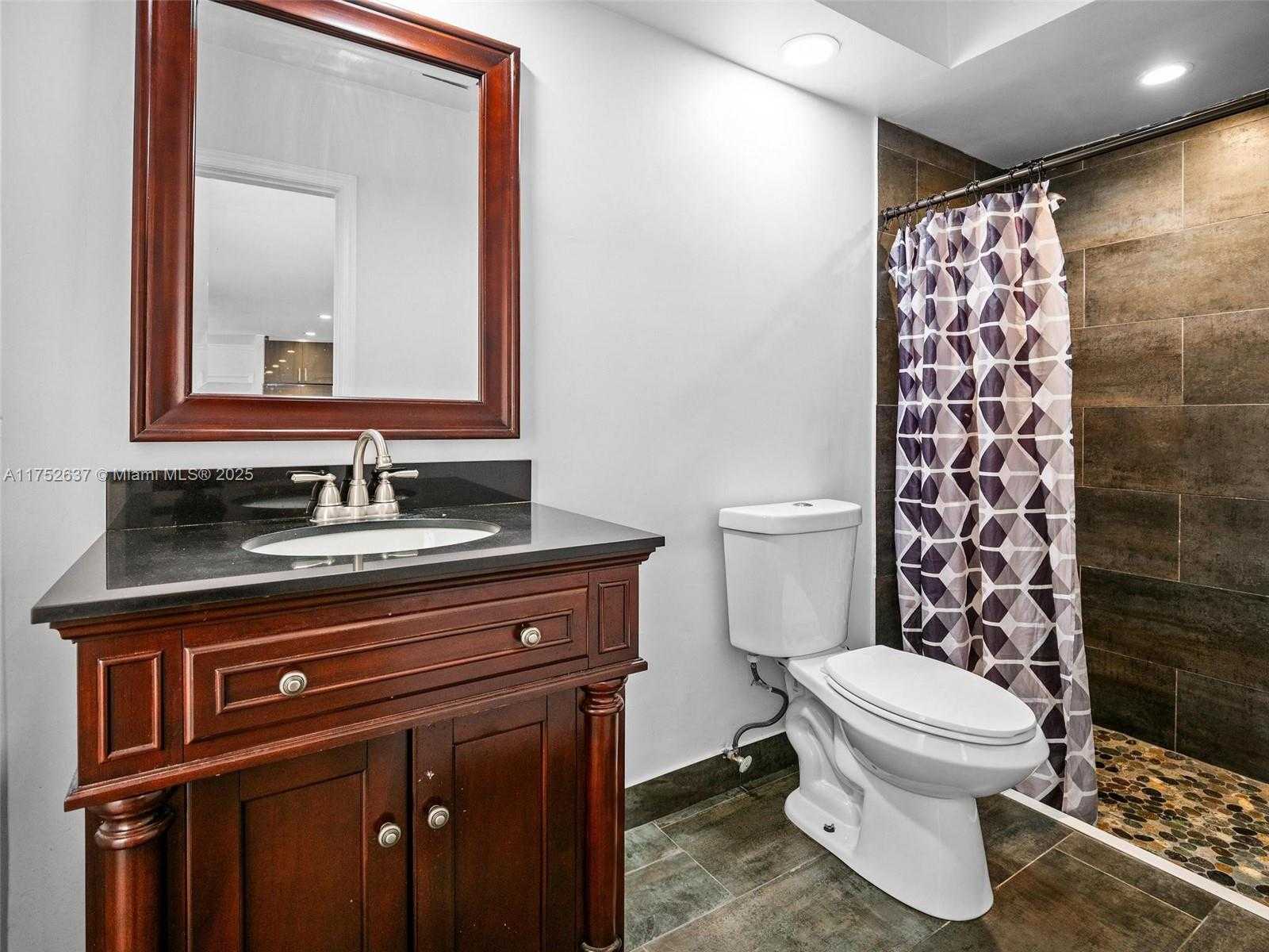Small Image of 3610 NORTH 53RD AVE, Hollywood Number 19