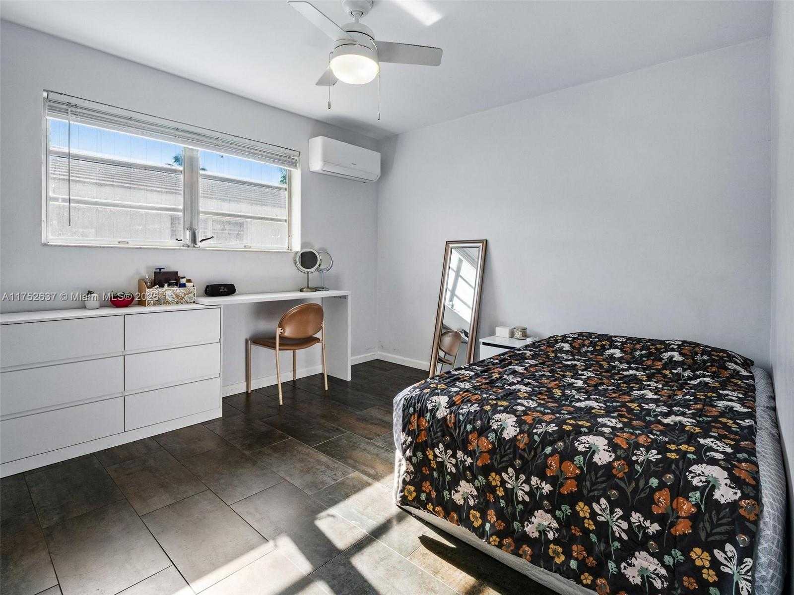 Small Image of 3610 NORTH 53RD AVE, Hollywood Number 24