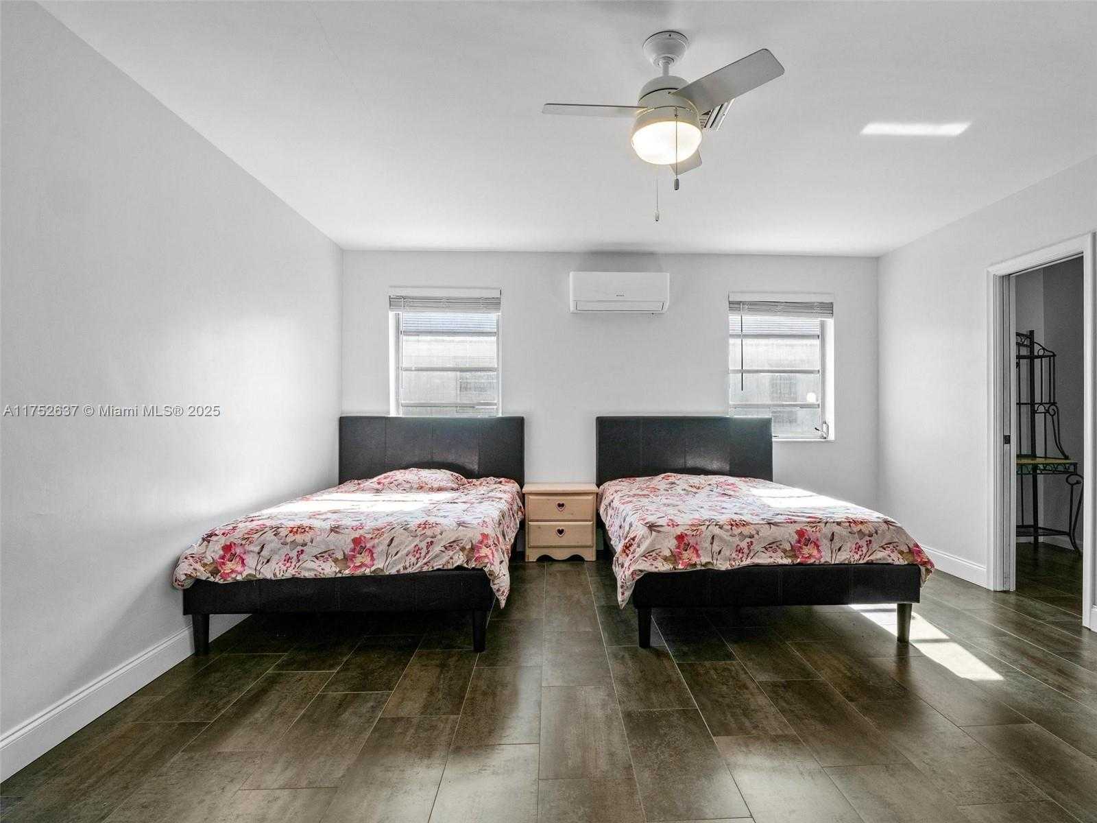 Small Image of 3610 NORTH 53RD AVE, Hollywood Number 26