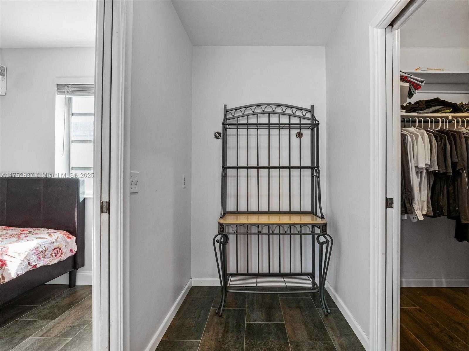 Small Image of 3610 NORTH 53RD AVE, Hollywood Number 28