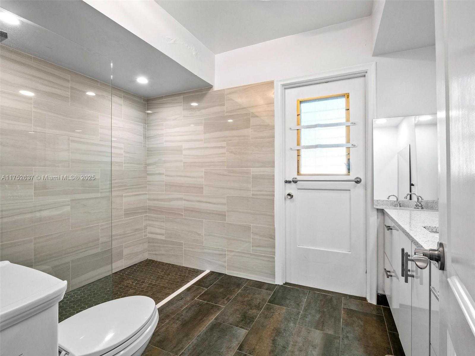 Small Image of 3610 NORTH 53RD AVE, Hollywood Number 30