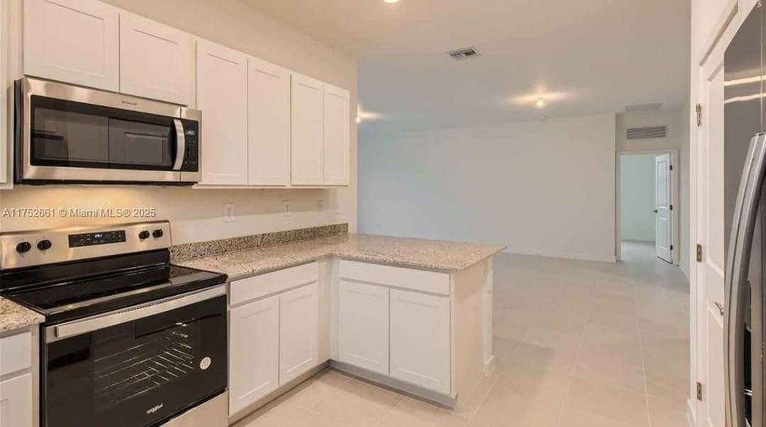Small Image of 1695 SOUTH EAST 6TH ST, Homestead Number 3