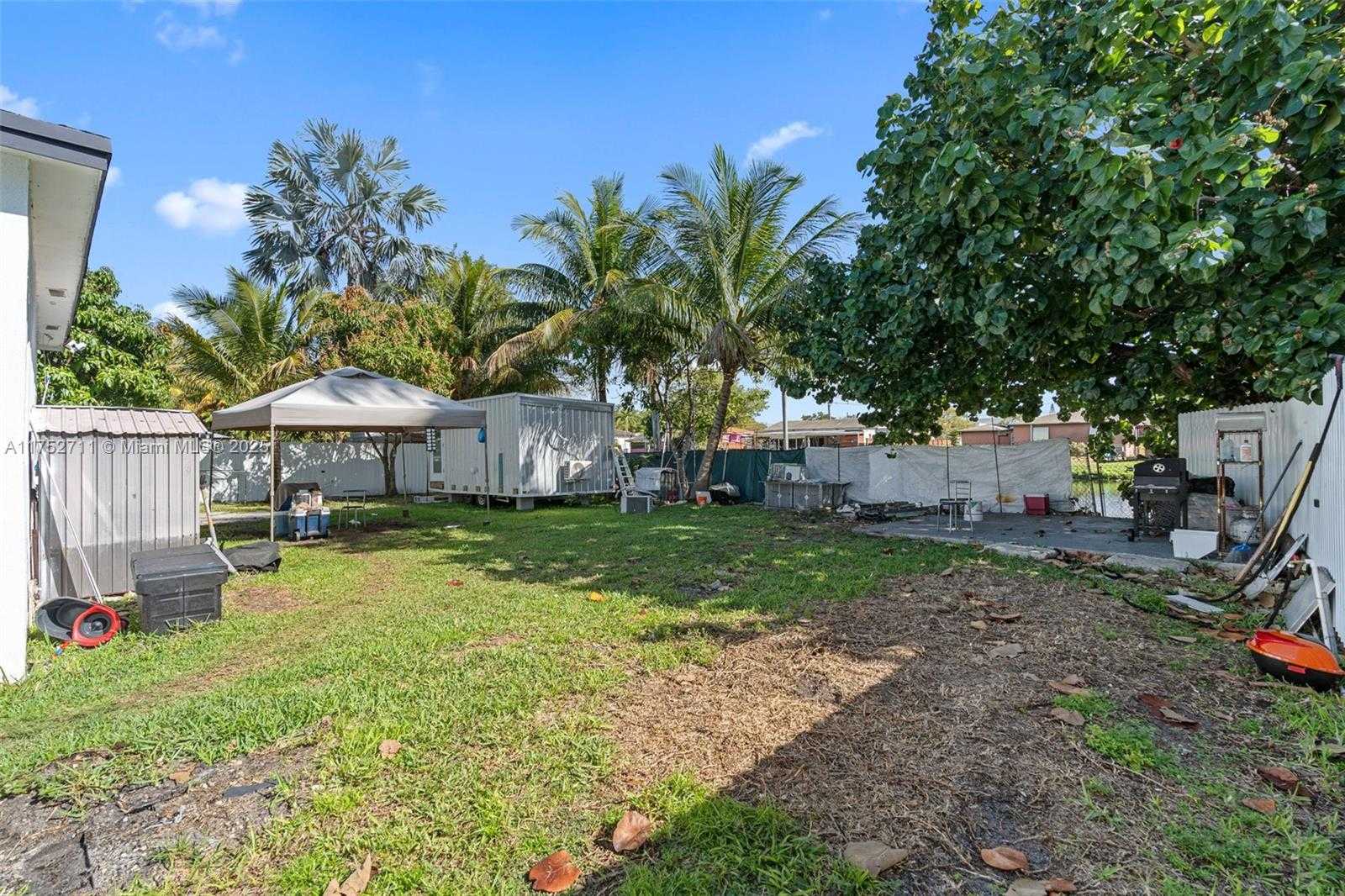 Small Image of 9251 Little River Blvd, Miami, FL 33147, USA Number 36