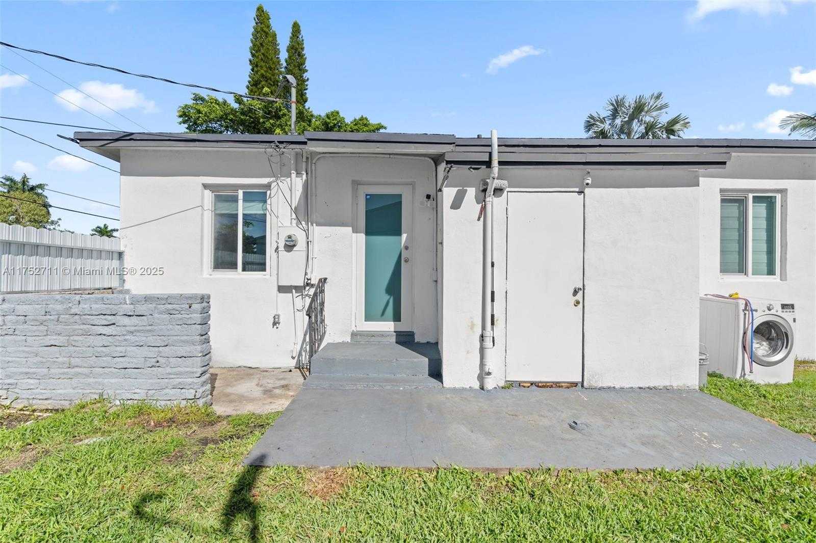 Small Image of 9251 Little River Blvd, Miami, FL 33147, USA Number 7