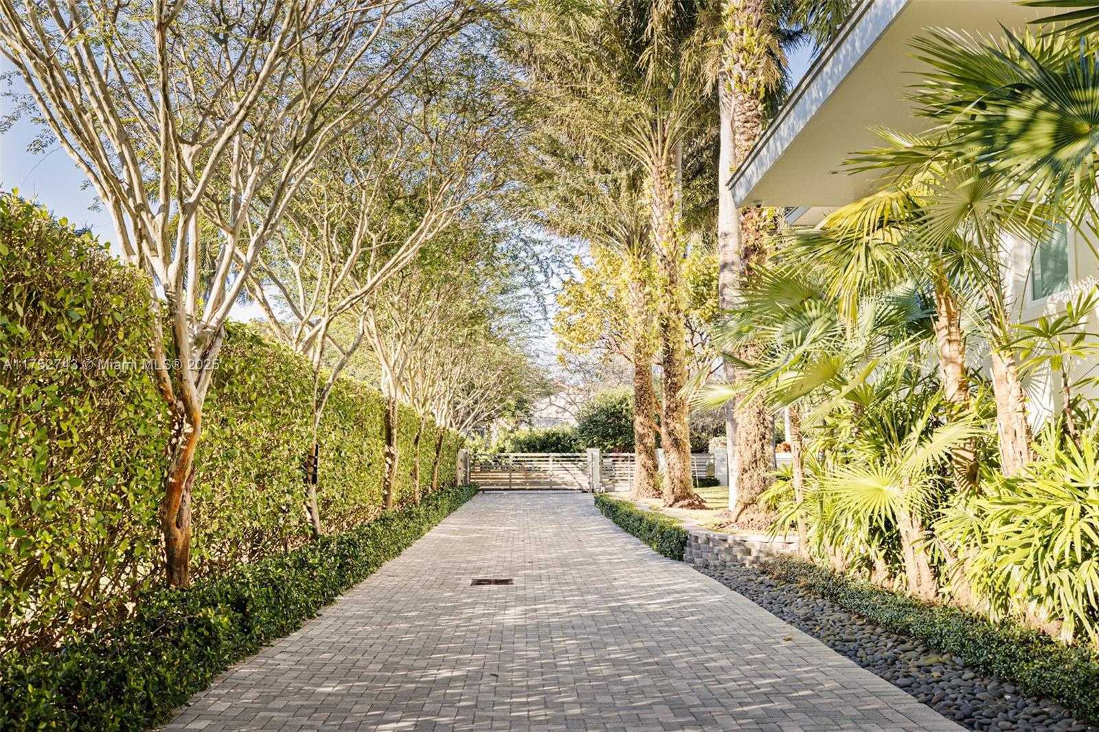 Small Image of 6080 SOUTH WEST 88TH ST, Pinecrest Number 29