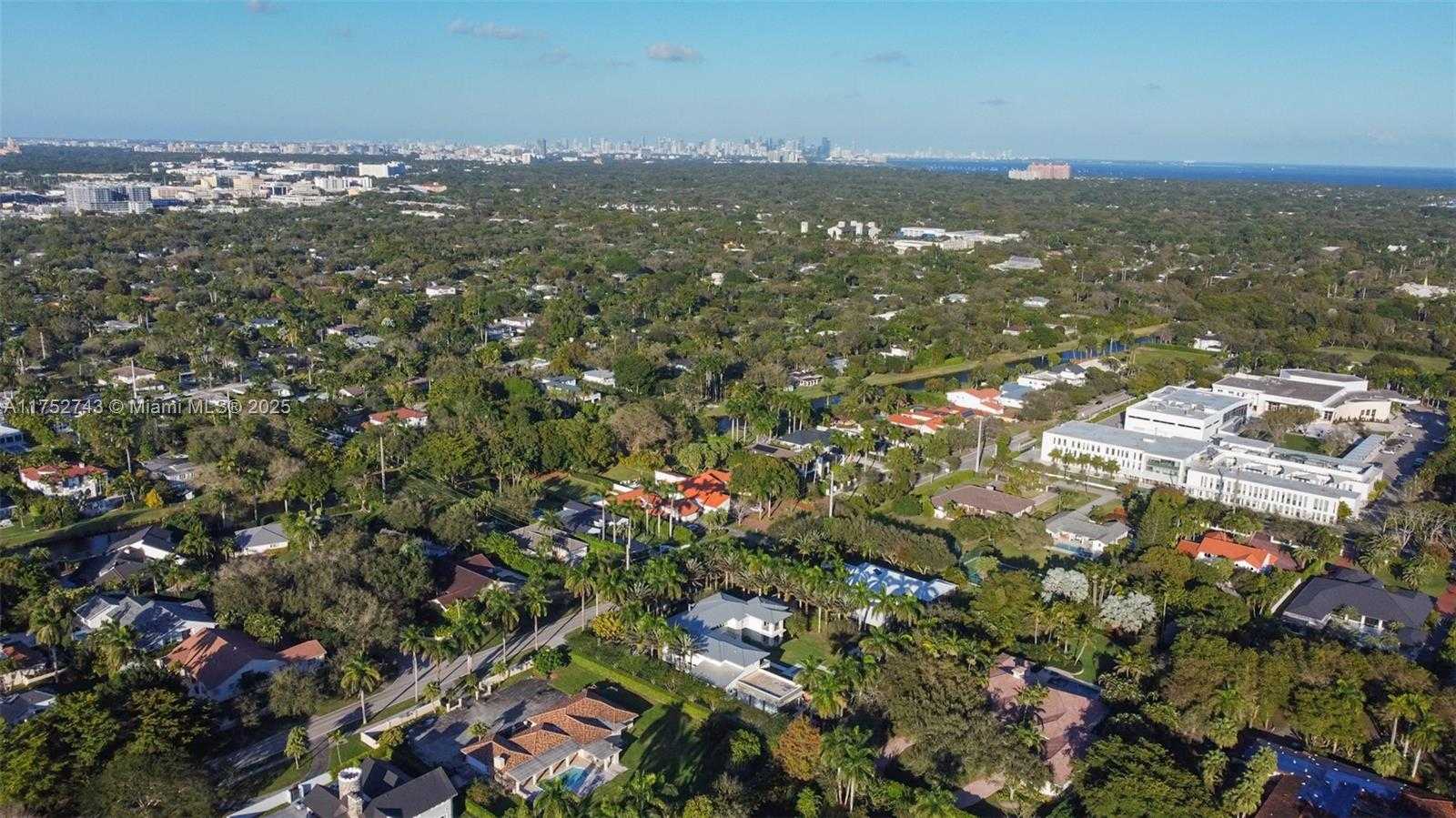 Small Image of 6080 SOUTH WEST 88TH ST, Pinecrest Number 34