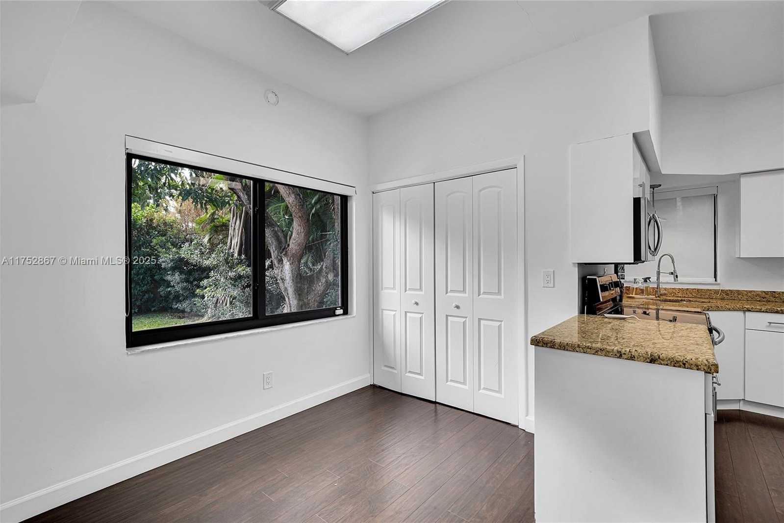 Small Image of 1915 SOUTH MIAMI AVE, Miami Number 38