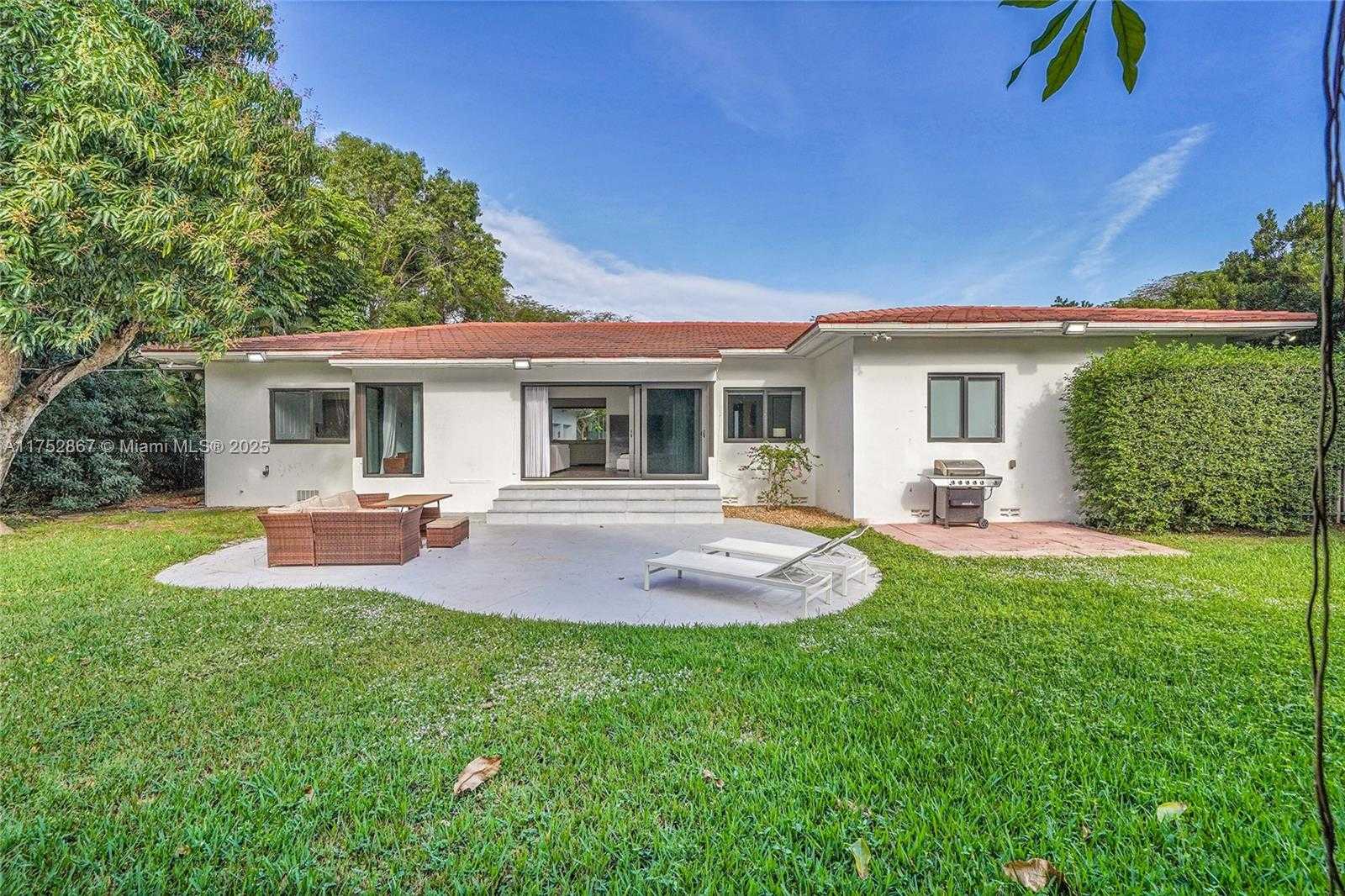 Small Image of 1915 SOUTH MIAMI AVE, Miami Number 45