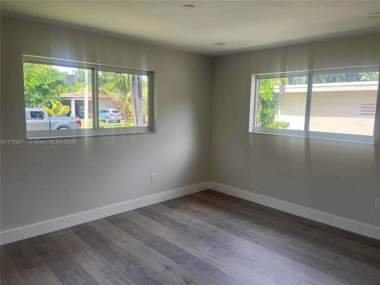 Small Image of 110 NORTH EAST 132ND ST, North Miami Number 20