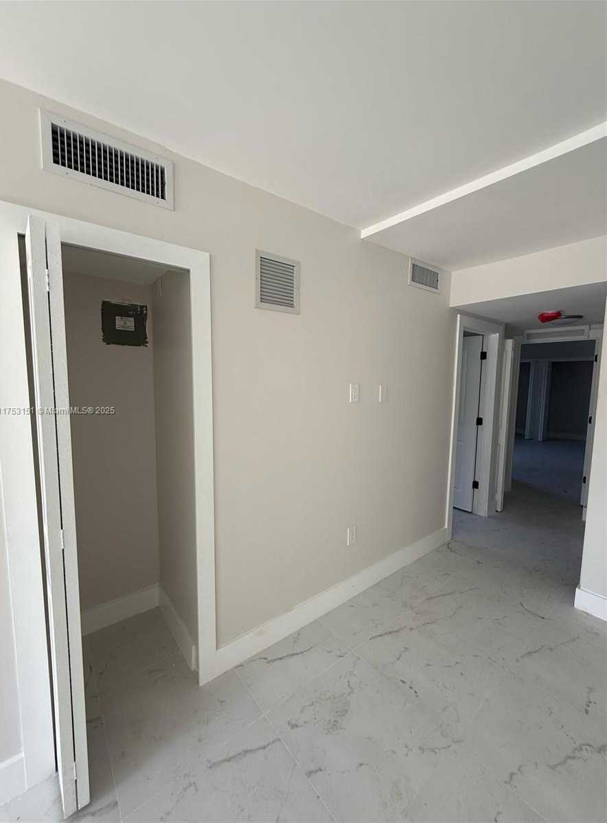 Small Image of 1361 NORTH WEST 29TH TER, Miami Number 12
