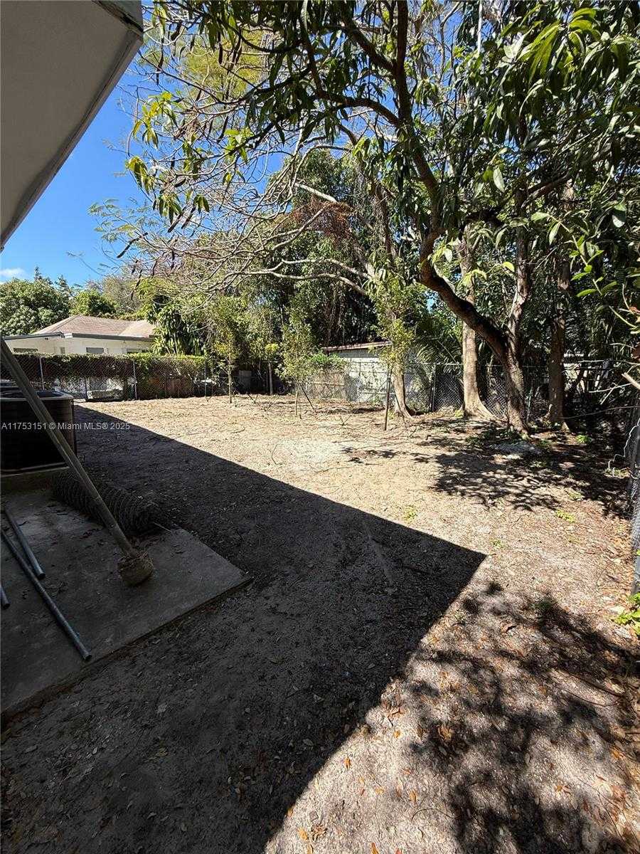Small Image of 1361 NORTH WEST 29TH TER, Miami Number 22