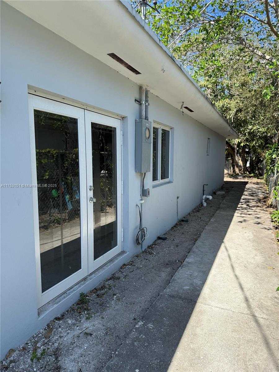 Small Image of 1361 NORTH WEST 29TH TER, Miami Number 25