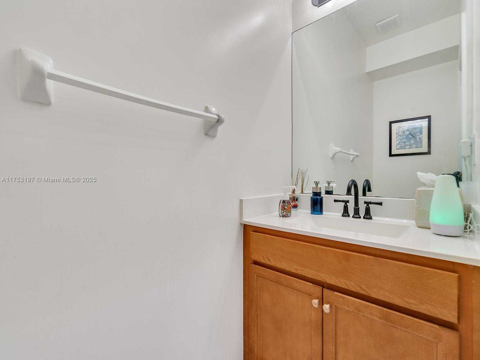 Small Image of 726 SOUTH EAST 37TH PL, Homestead Number 15