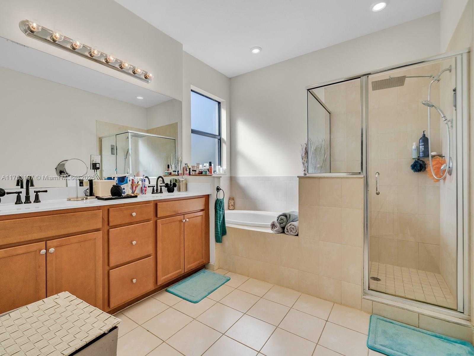 Small Image of 726 SOUTH EAST 37TH PL, Homestead Number 20