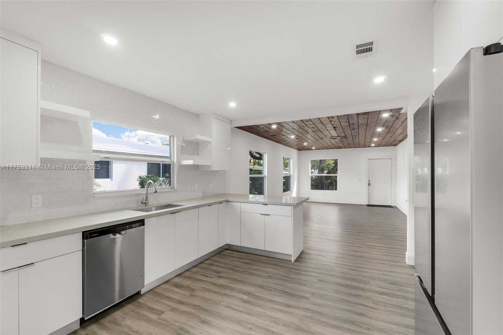 Small Image of 30 SOUTH WEST 7TH ST, Hallandale Beach Number 10