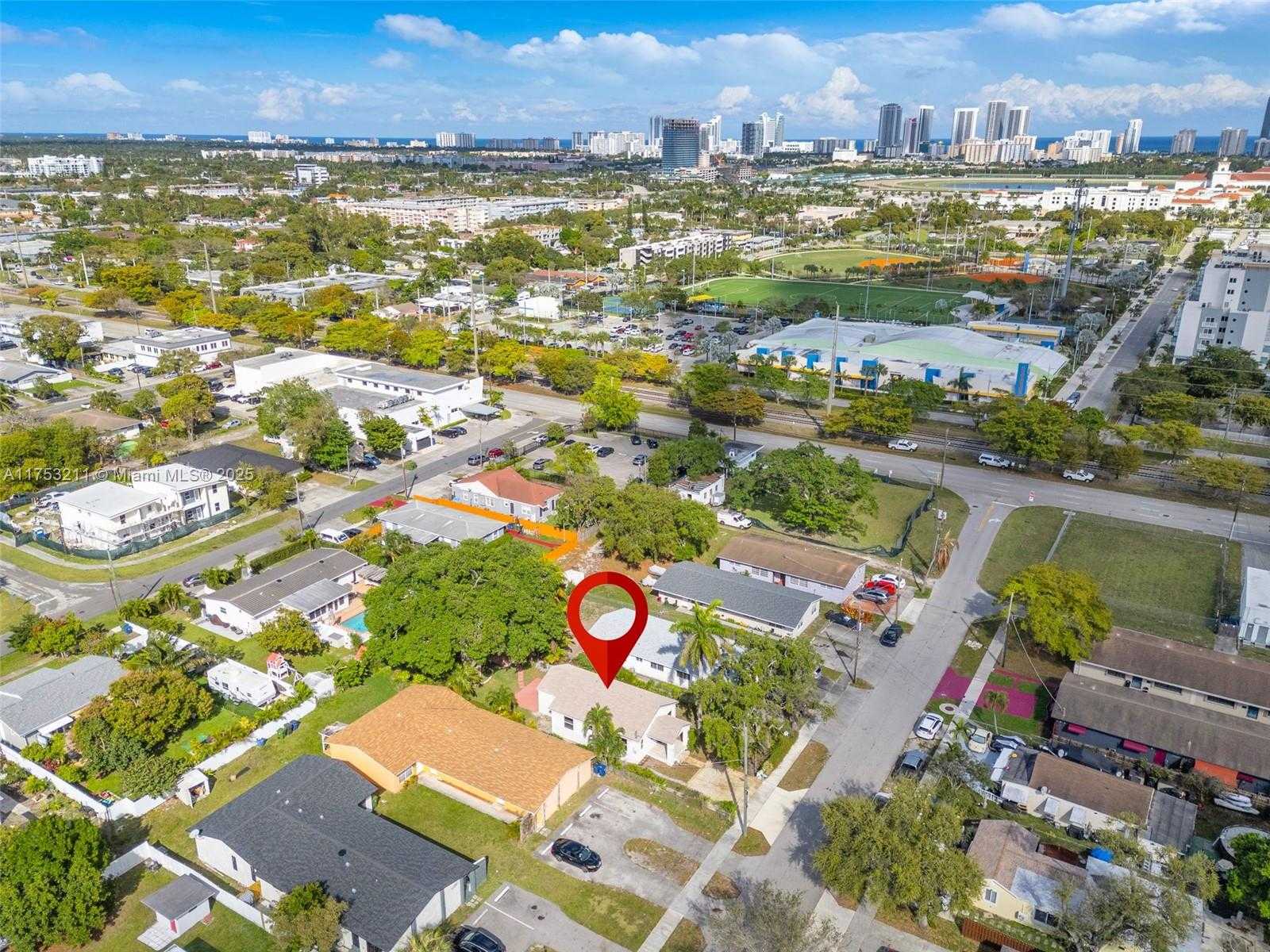 Small Image of 30 SOUTH WEST 7TH ST, Hallandale Beach Number 29