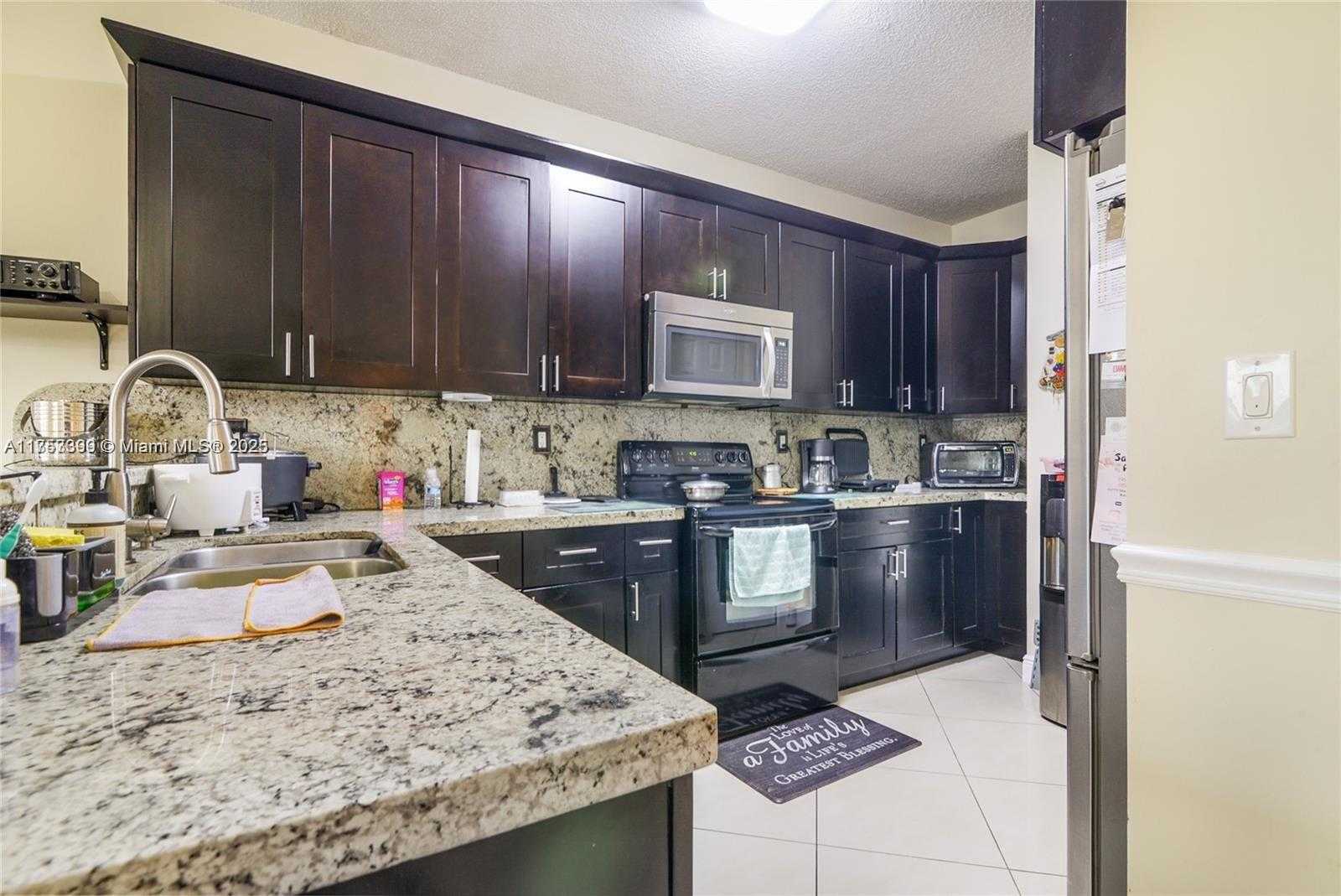 Small Image of 16548 NORTH WEST 17TH ST, Pembroke Pines Number 5