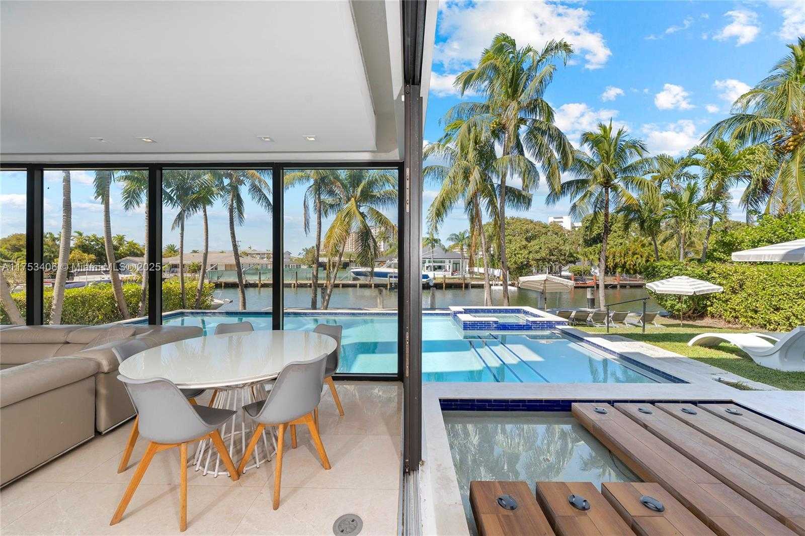 Small Image of 418 SUNSET DR, Hallandale Beach Number 12