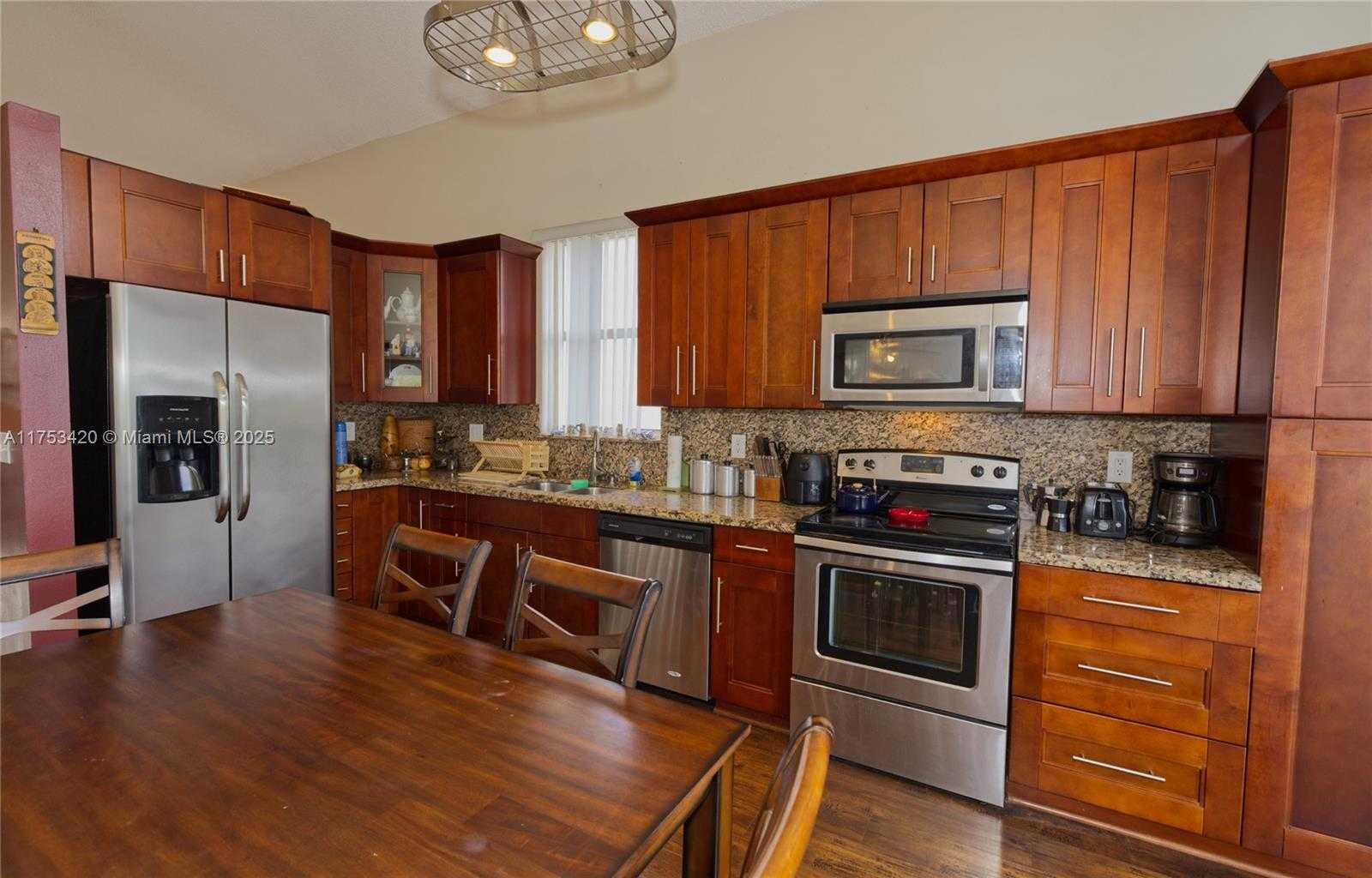 Small Image of 15343 NORTH WEST 14TH RD, Pembroke Pines Number 15