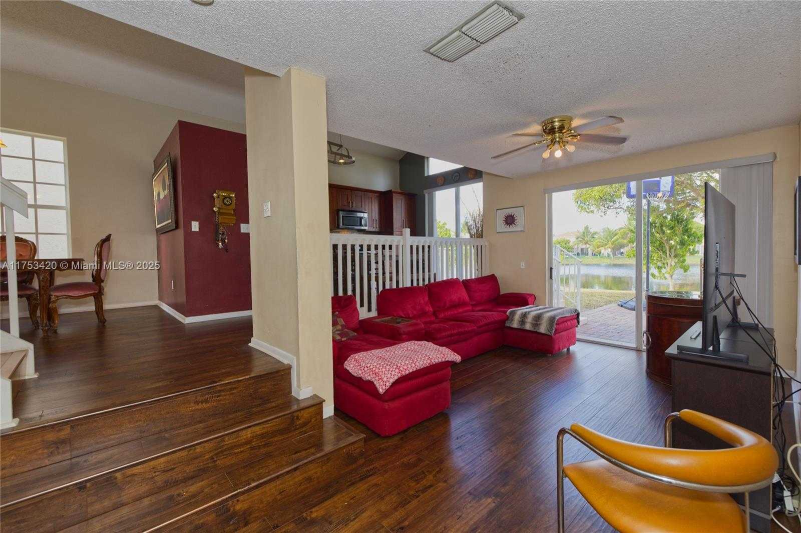 Small Image of 15343 NORTH WEST 14TH RD, Pembroke Pines Number 20