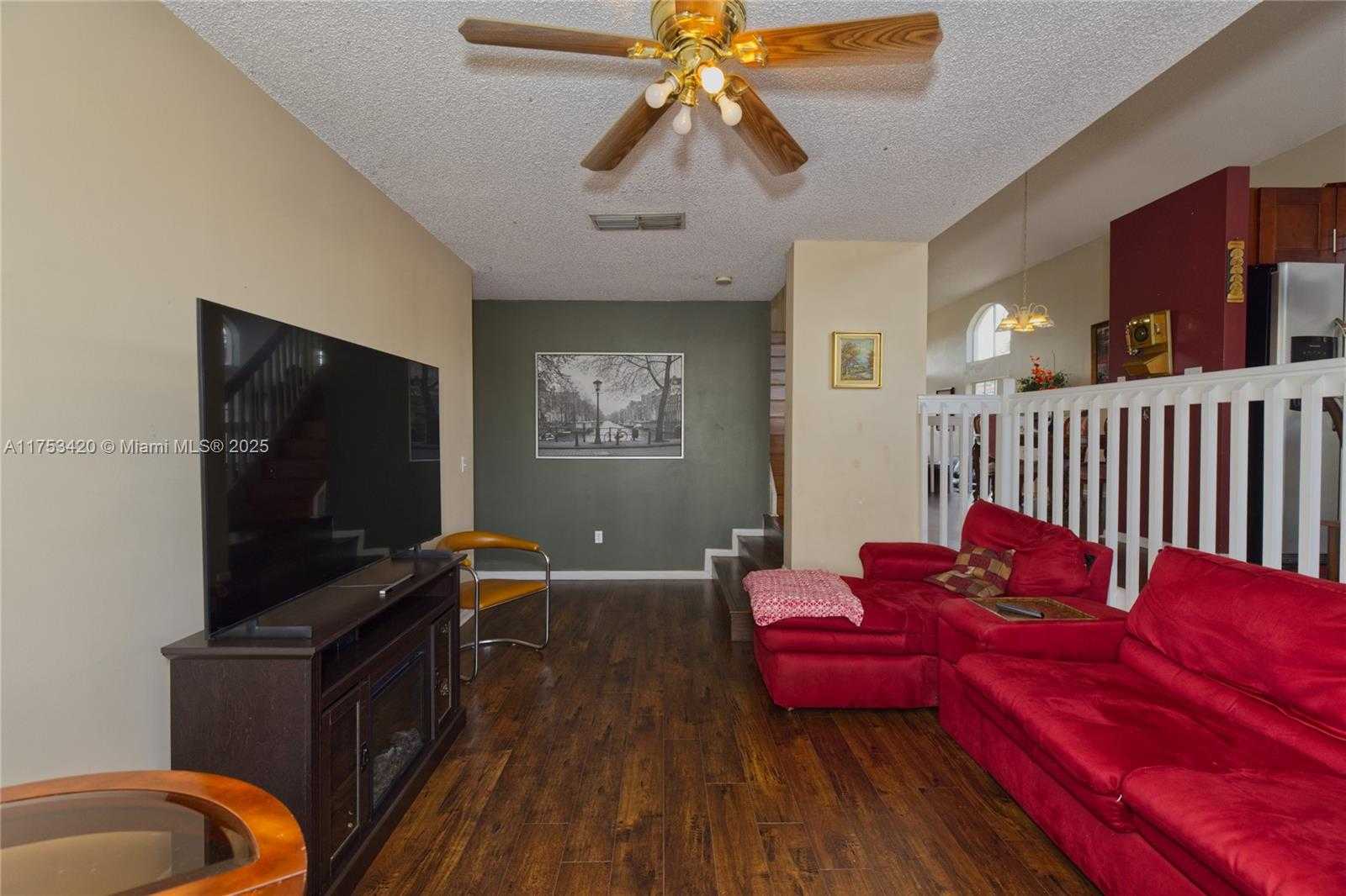 Small Image of 15343 NORTH WEST 14TH RD, Pembroke Pines Number 21