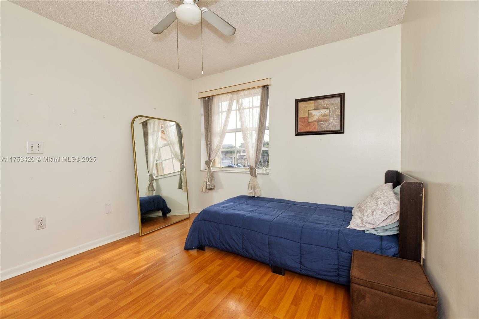 Small Image of 15343 NORTH WEST 14TH RD, Pembroke Pines Number 36