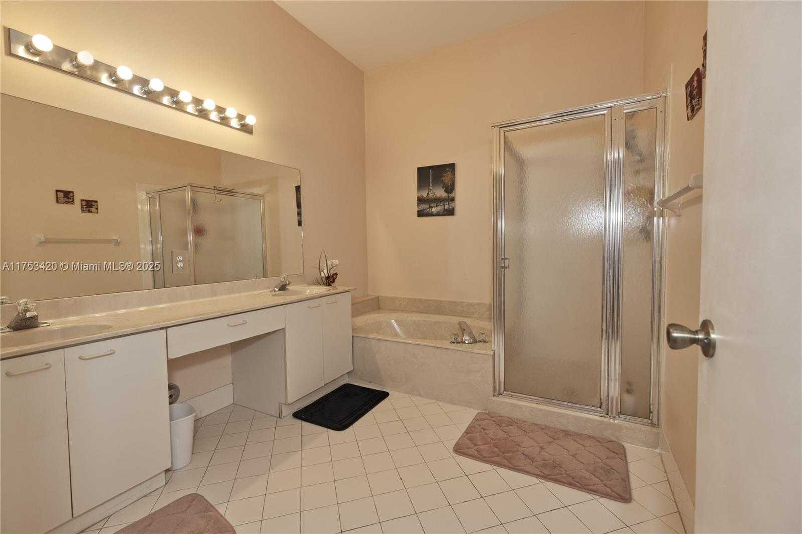 Small Image of 15343 NORTH WEST 14TH RD, Pembroke Pines Number 38