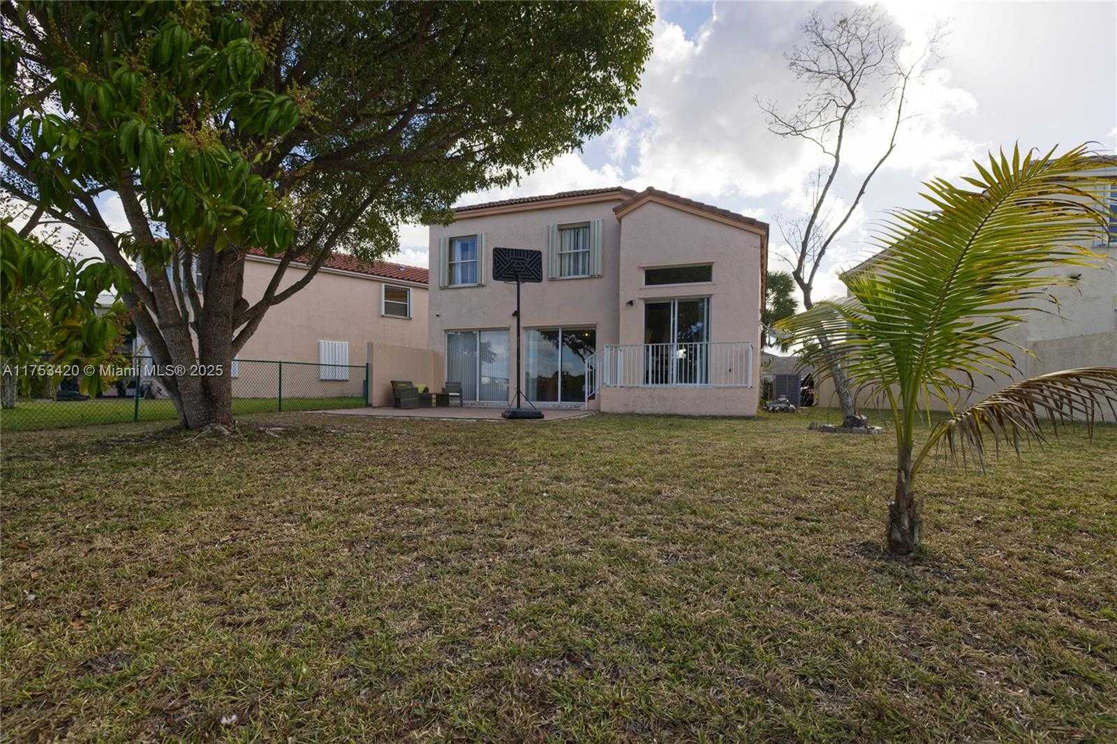 Small Image of 15343 NORTH WEST 14TH RD, Pembroke Pines Number 43