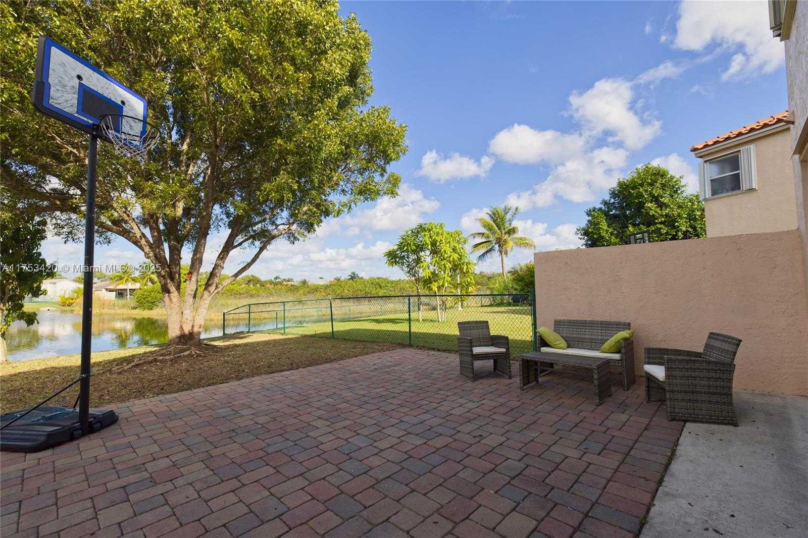 Small Image of 15343 NORTH WEST 14TH RD, Pembroke Pines Number 49
